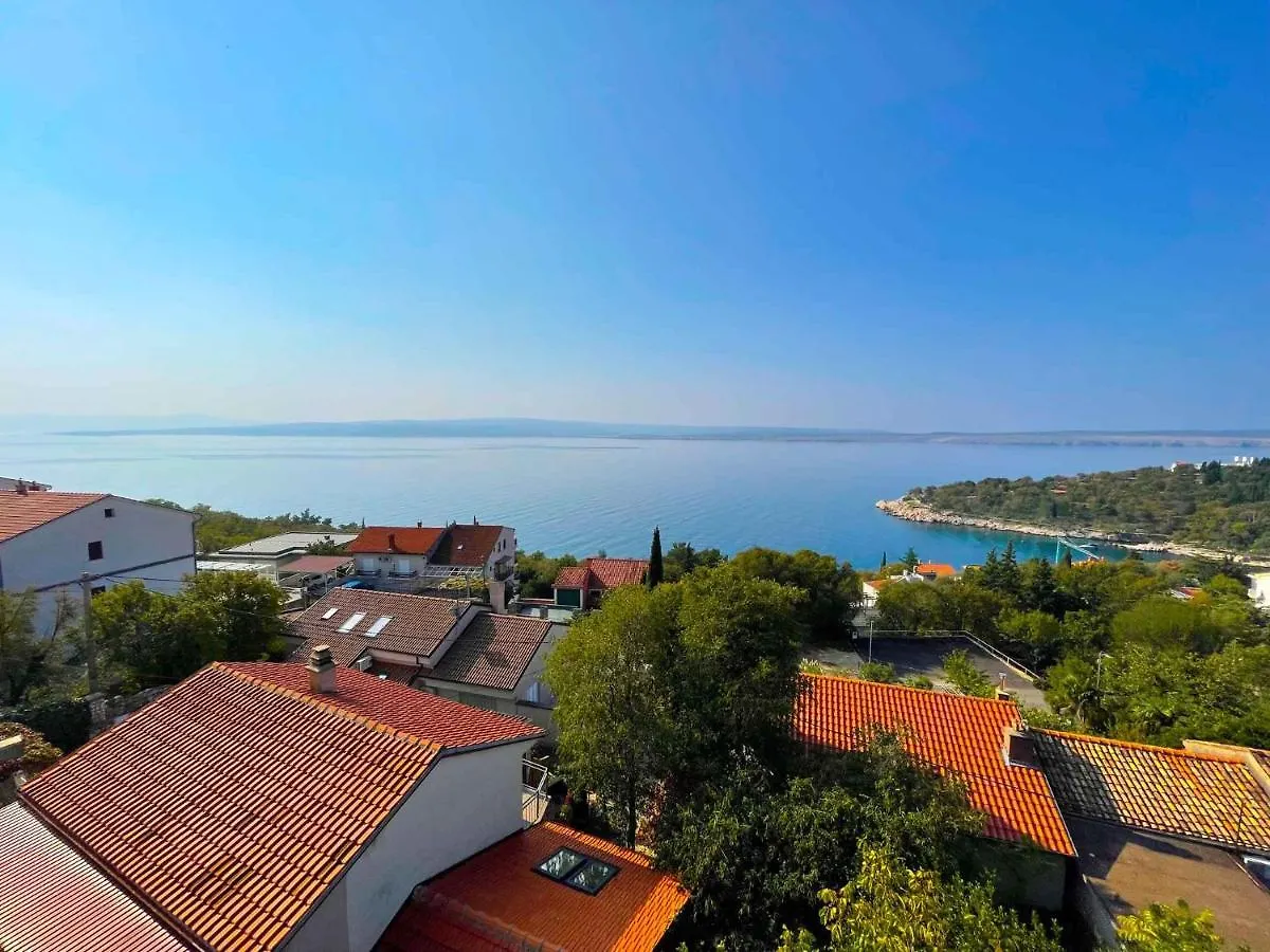 Apartment In Dramalj 42062